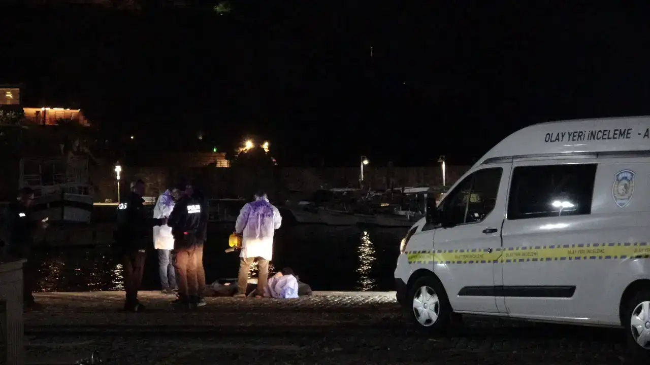 Antalya Falezlerde Genç Kadının Korkunç Sonu! 1